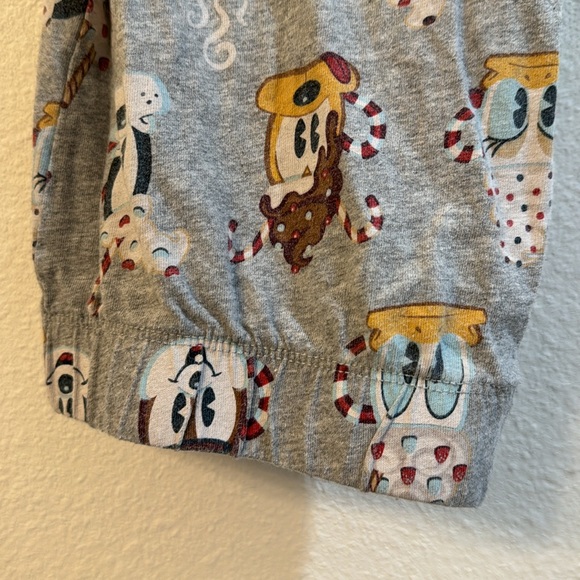 DISNEY MICKEY AND FRIENDS CHRISTMAS PAJAMAS🎄 - Picture 5 of 11